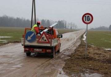 Šķīdoņa dēļ masas ierobežojumi ieviesti 428 valsts autoceļu posmos